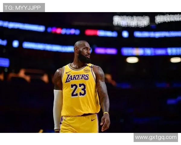 勒布朗詹姆斯:篮球传奇的崛起与辉煌成就探讨 勒布朗詹姆斯:篮球传奇的崛起与辉煌成就探讨